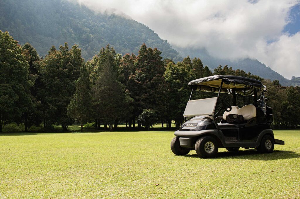 carro-de-golf-estacionado-bali-indonesia